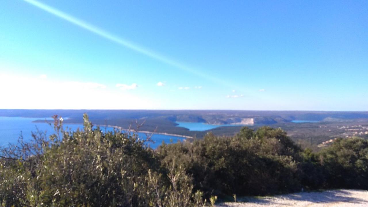 Appartamento Laura Koromačno Esterno foto